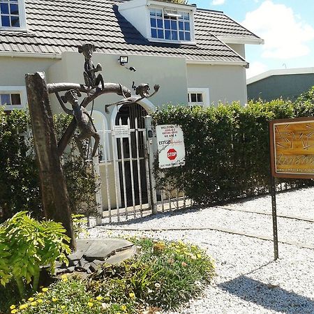 Jembjo'S Knysna Lodge & Backpackers מראה חיצוני תמונה