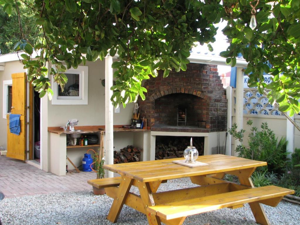 Jembjo'S Knysna Lodge & Backpackers מראה חיצוני תמונה