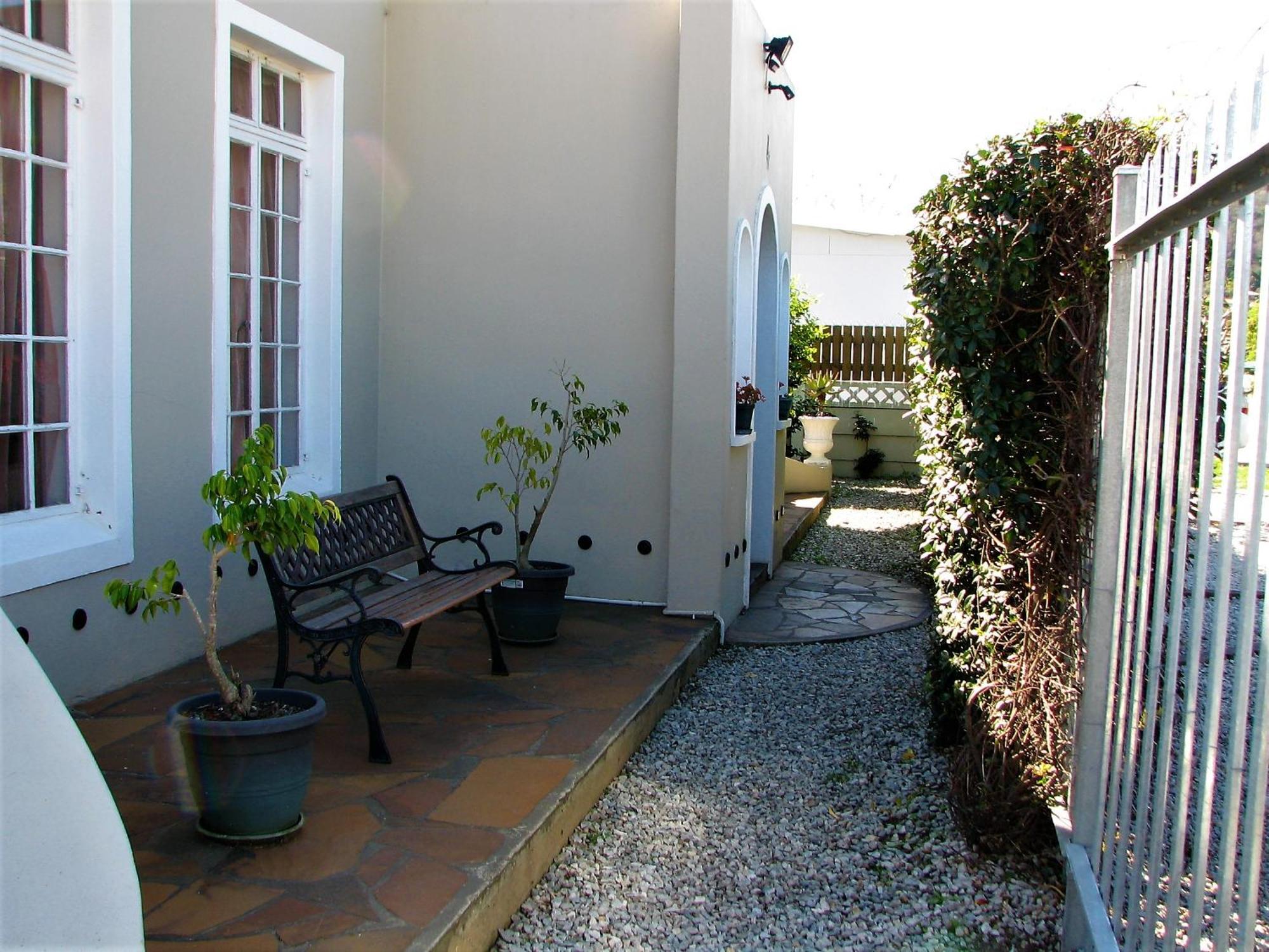 Jembjo'S Knysna Lodge & Backpackers מראה חיצוני תמונה