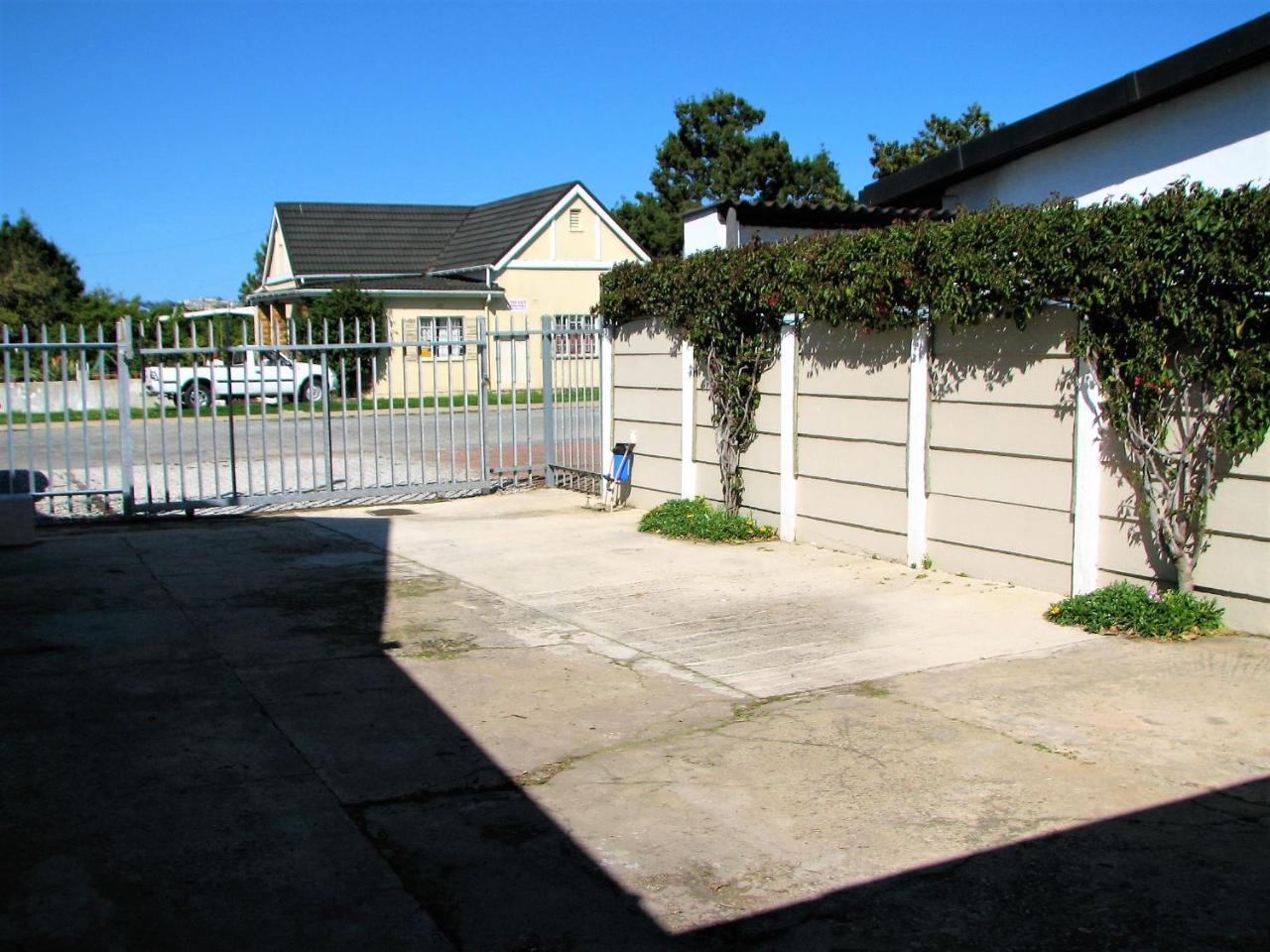 Jembjo'S Knysna Lodge & Backpackers מראה חיצוני תמונה